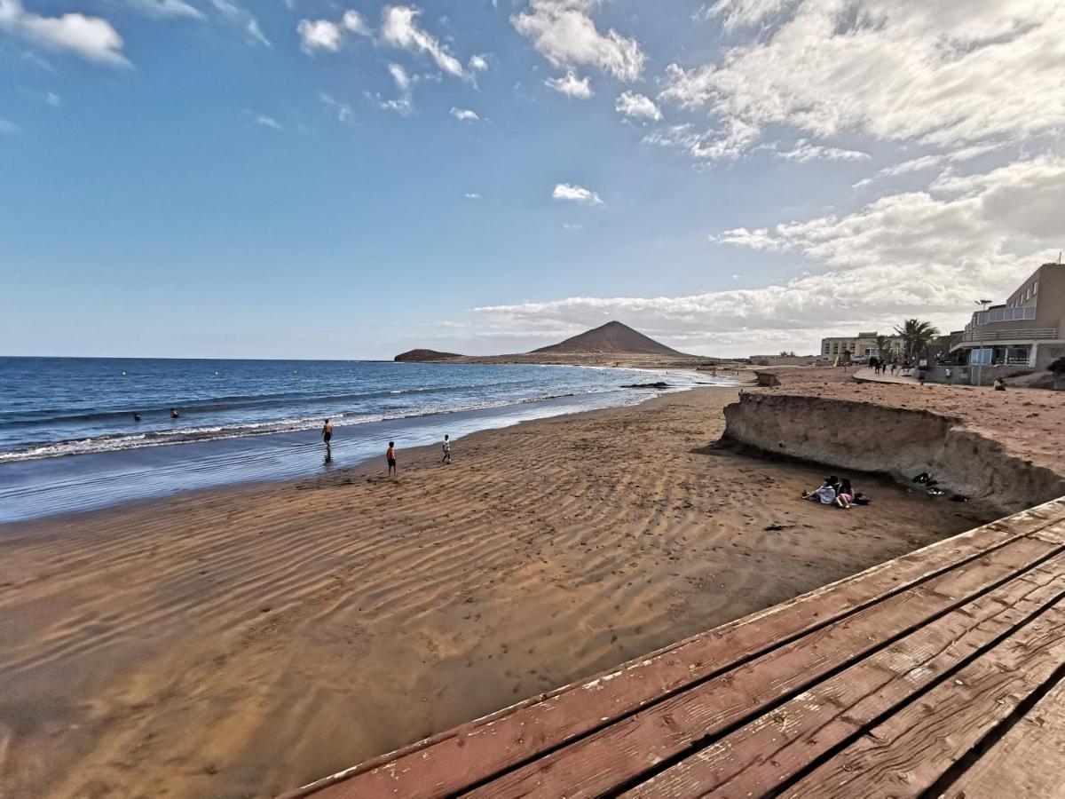 Home2Book BeachFront El Médano Extérieur photo